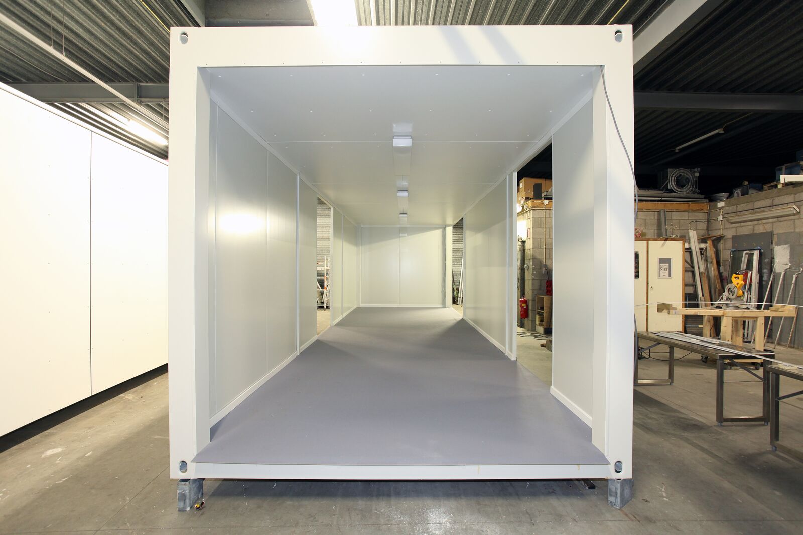 Modular unit 10x3m 380V/32A