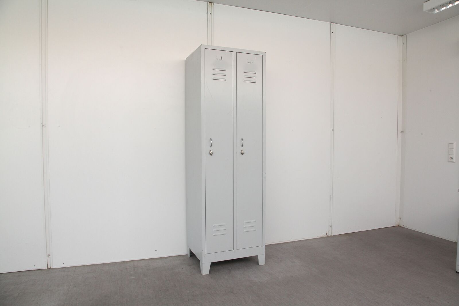 Cloakroom cupboard, 2-door, without padlock